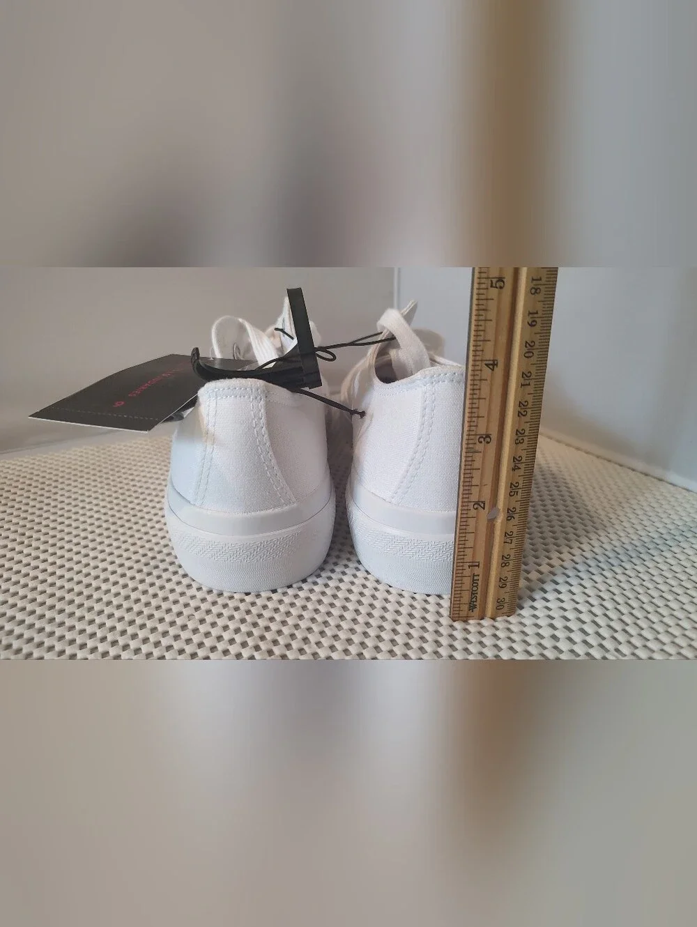 No Boundaries Women's Size 9 Platform Lace Up Canvas Sneakers White NWT